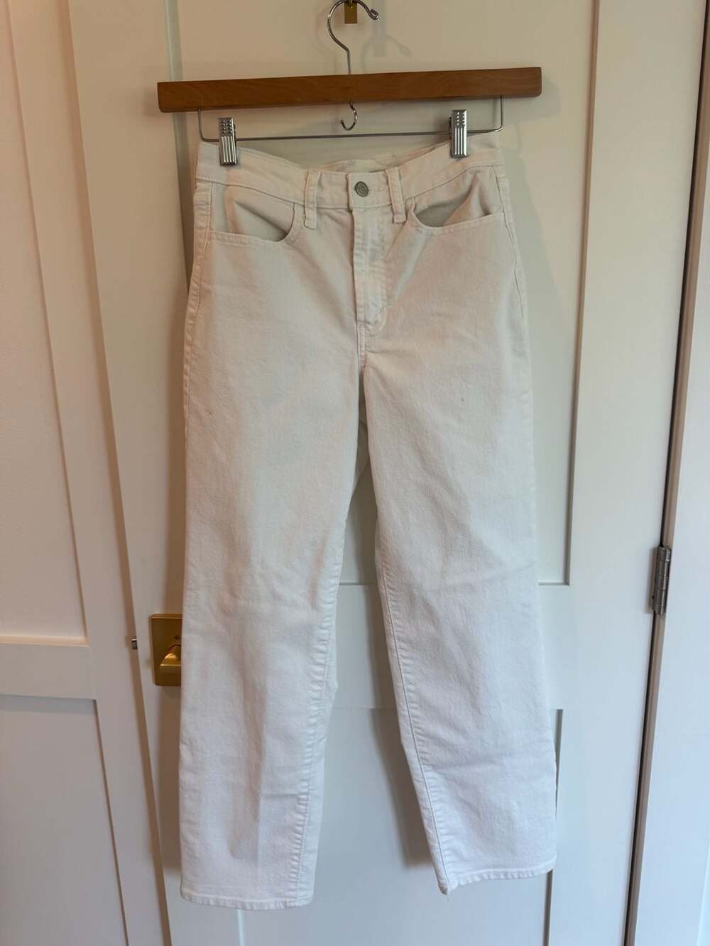Old Navy High-Rise Wow Loose White Jeans